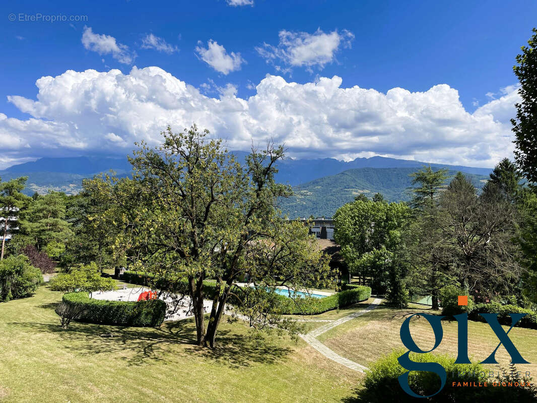 Appartement à MEYLAN