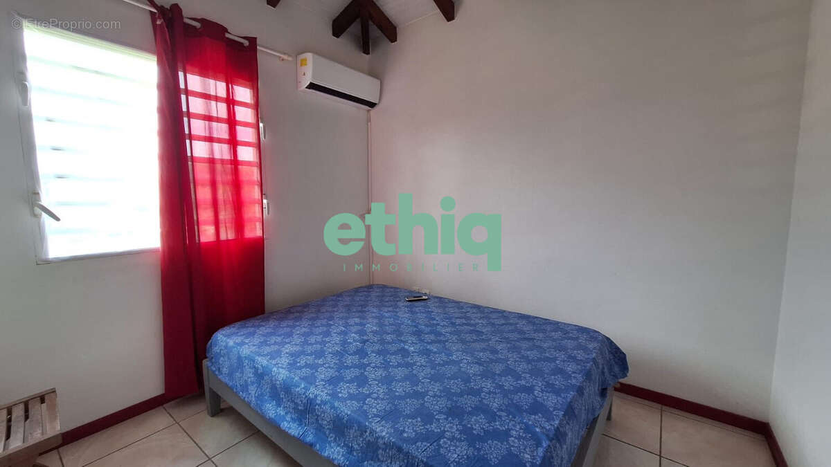 Maison à PETIT-BOURG