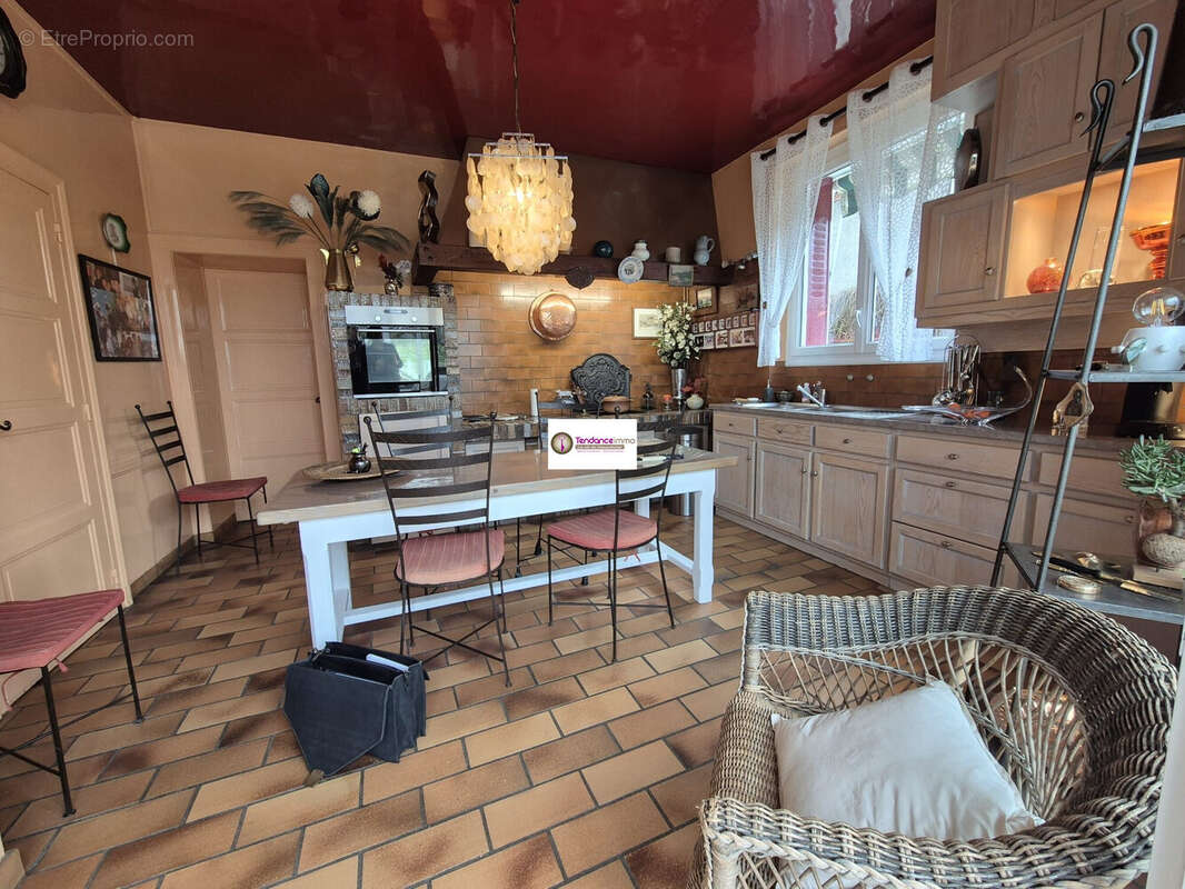 Maison à LE MELE-SUR-SARTHE