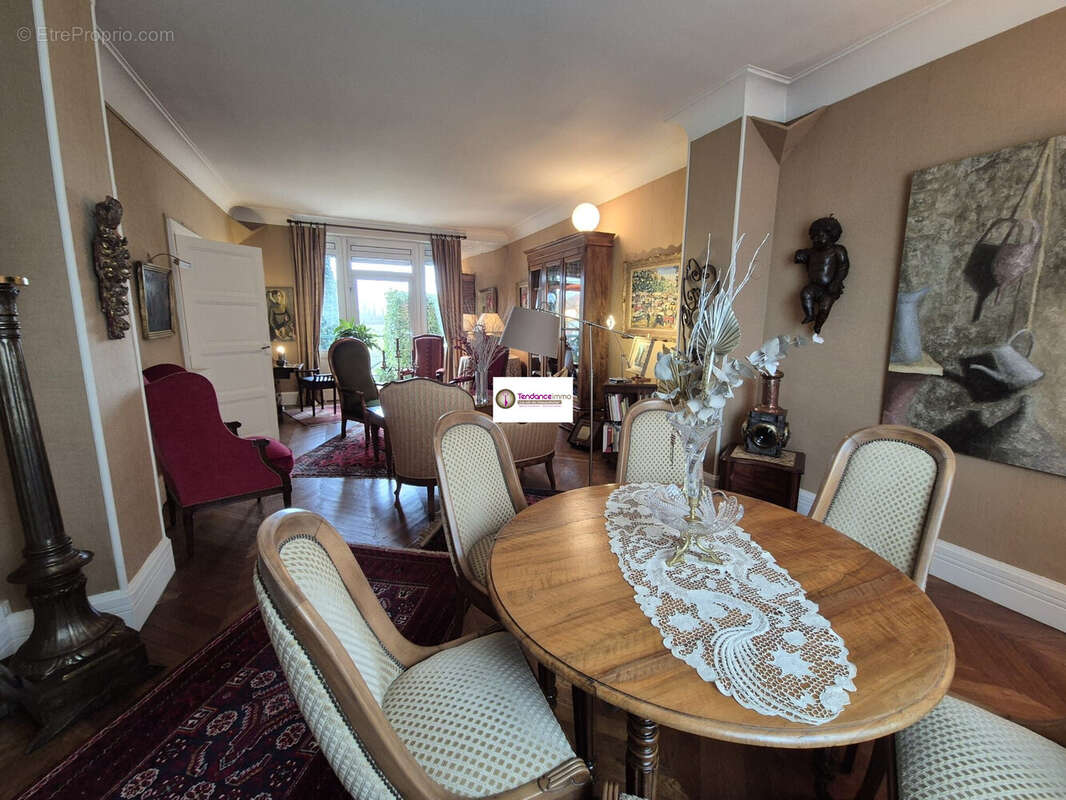 Maison à LE MELE-SUR-SARTHE