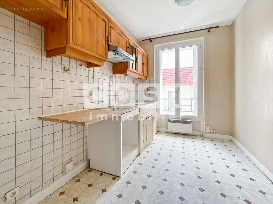 Appartement à COURBEVOIE
