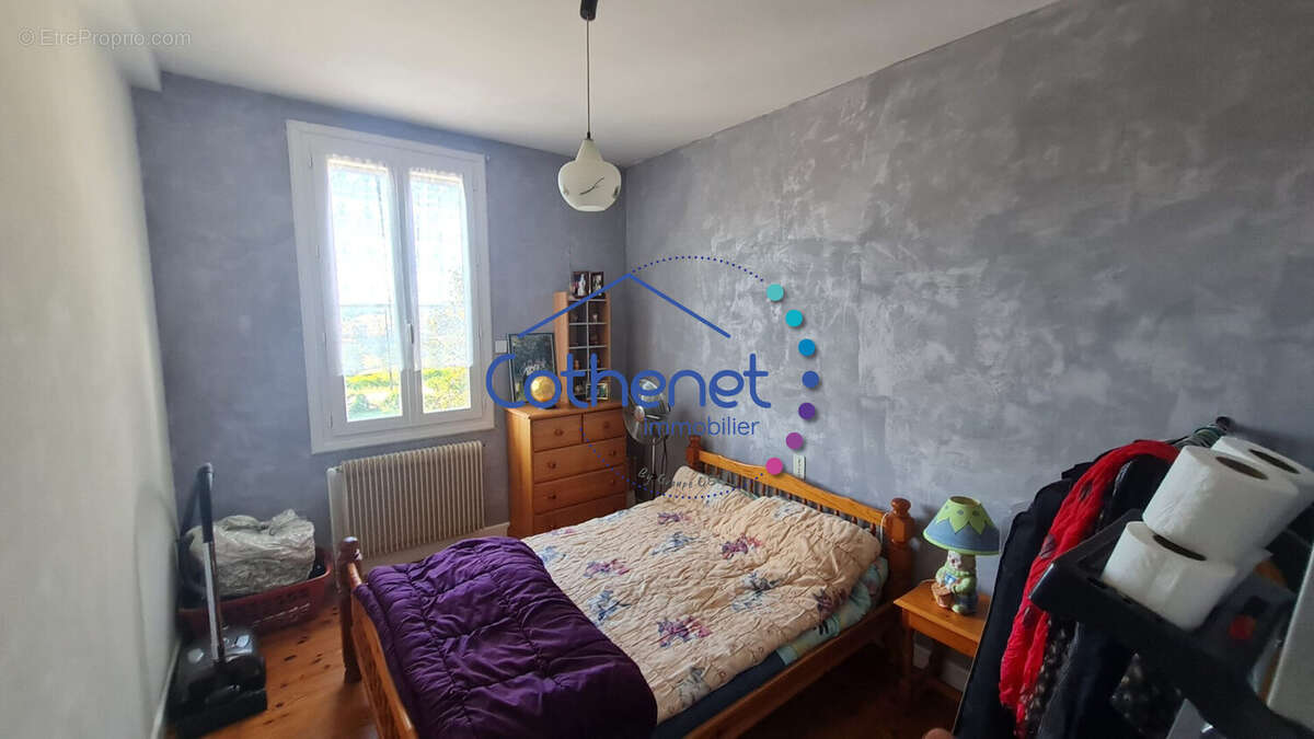 Maison à SAINT-HILAIRE-SOUS-CHARLIEU