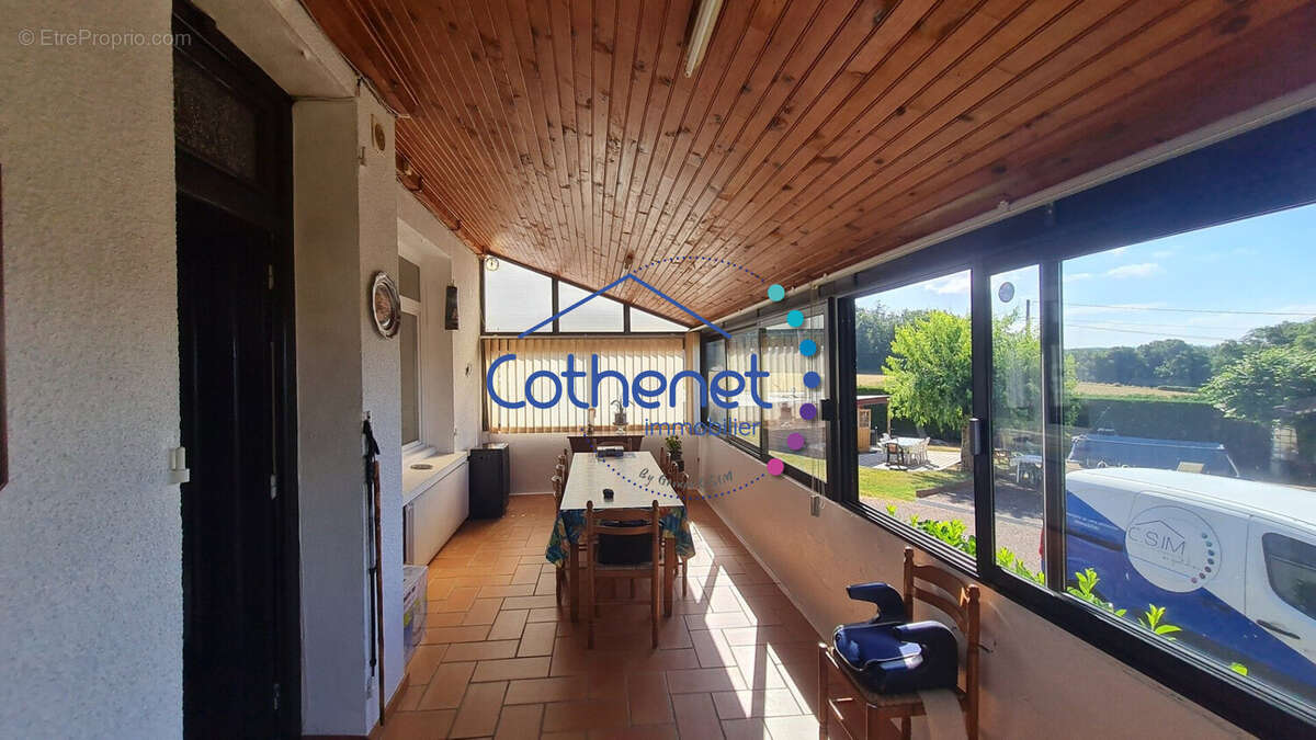 Maison à SAINT-HILAIRE-SOUS-CHARLIEU