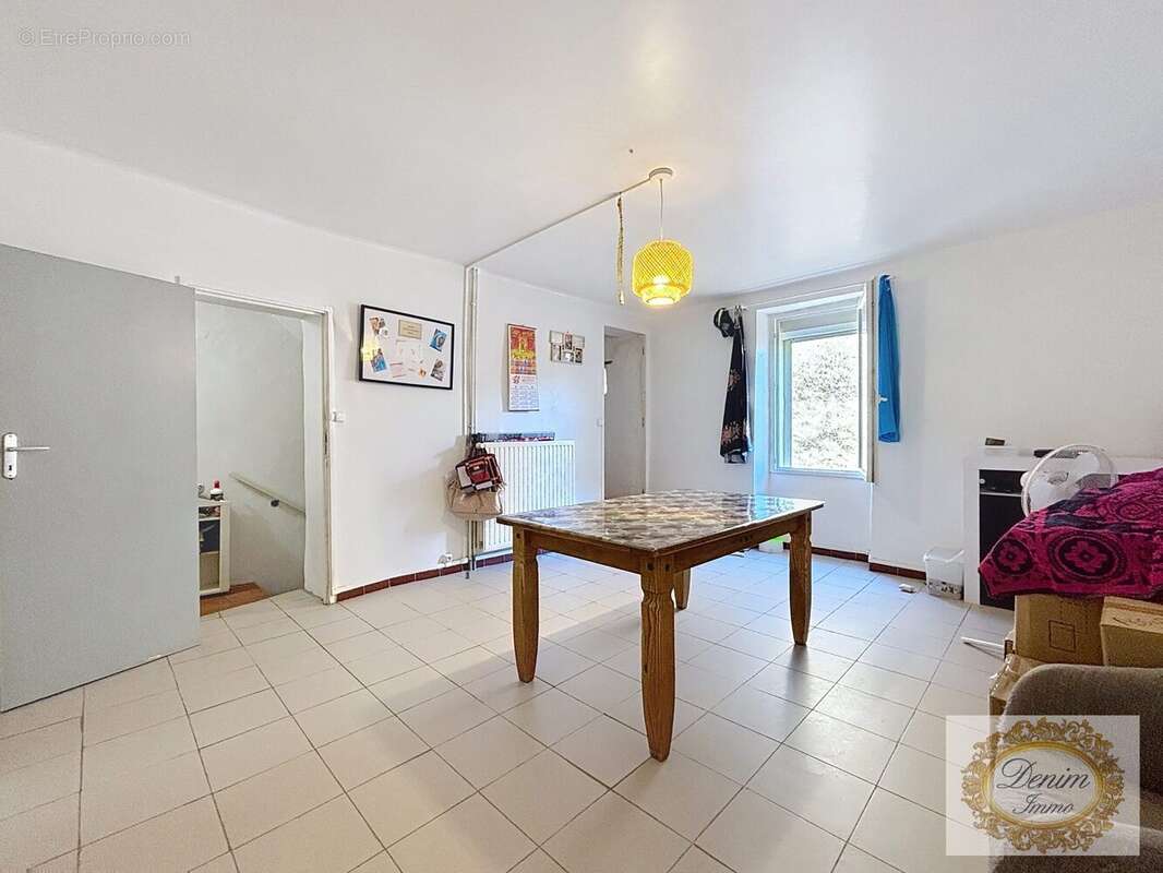 Maison à SAINT-VICTOR-DE-MALCAP