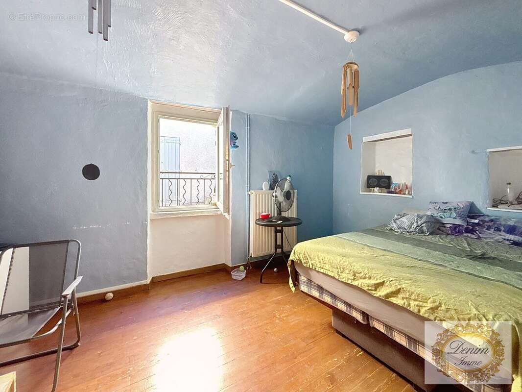 Maison à SAINT-VICTOR-DE-MALCAP