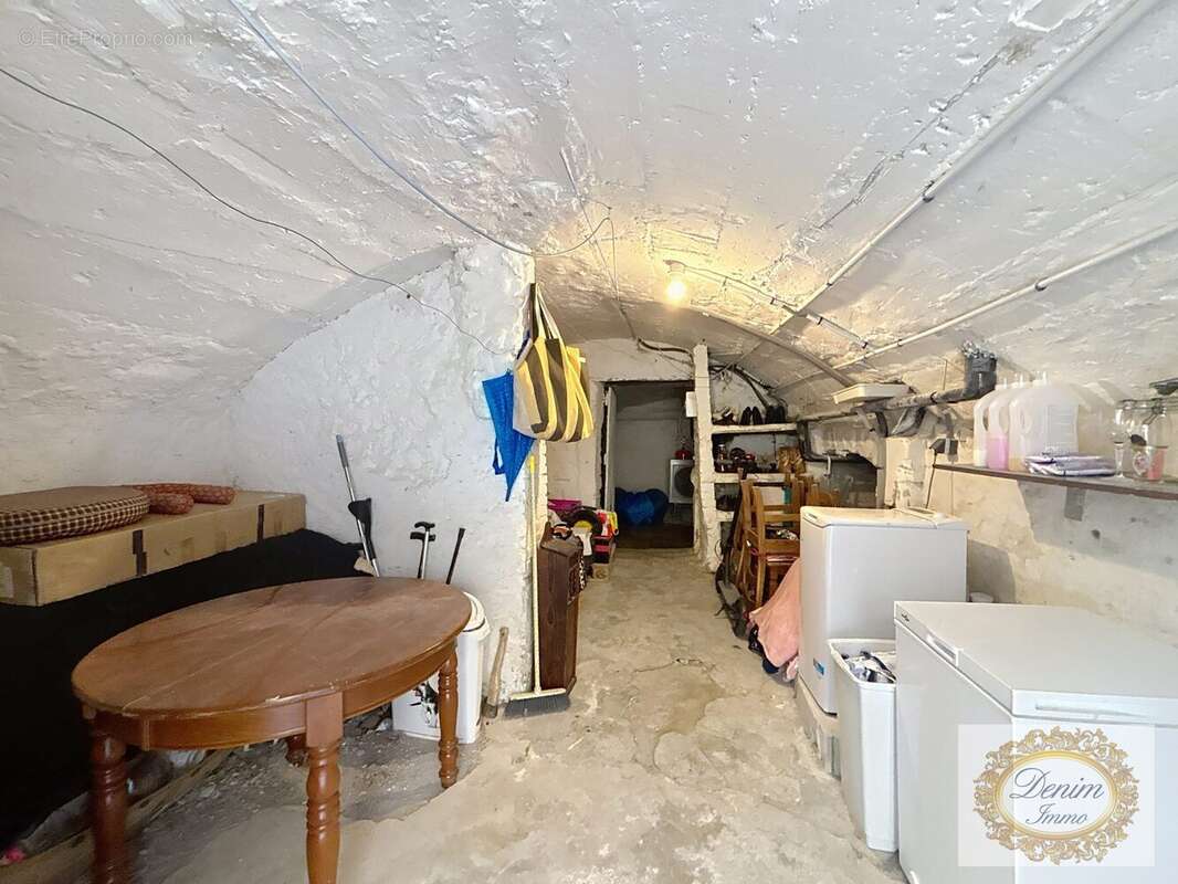 Maison à SAINT-VICTOR-DE-MALCAP