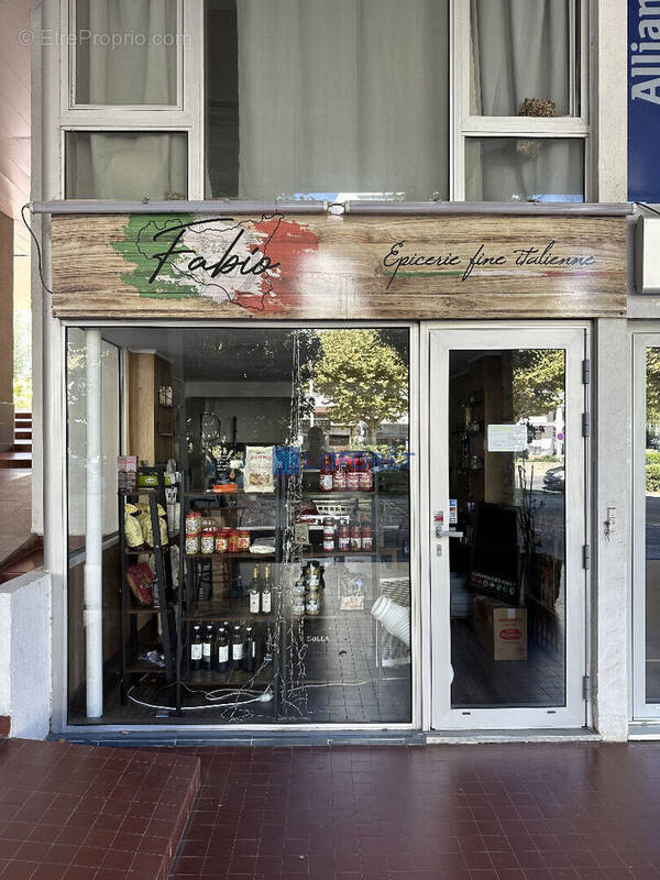 Commerce à LA GRANDE-MOTTE