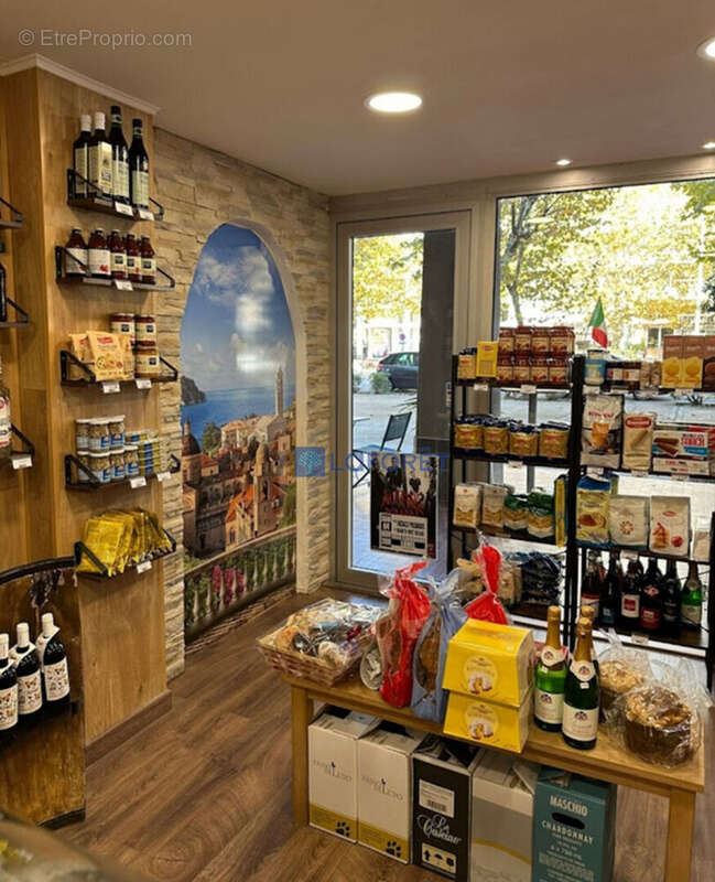 Commerce à LA GRANDE-MOTTE