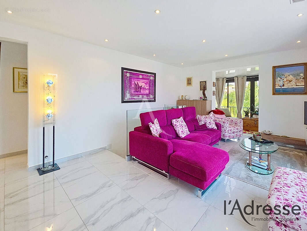 Maison à MANDELIEU-LA-NAPOULE