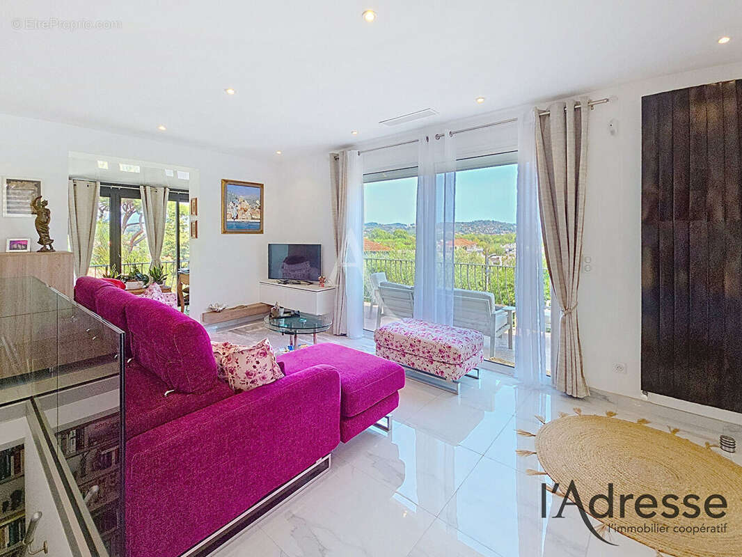 Maison à MANDELIEU-LA-NAPOULE