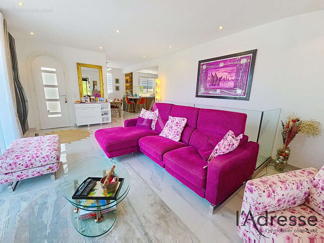 Maison à MANDELIEU-LA-NAPOULE