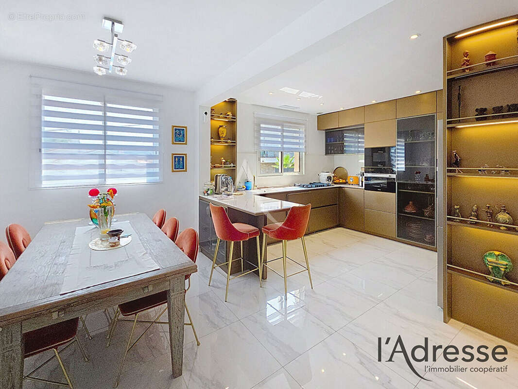 Maison à MANDELIEU-LA-NAPOULE