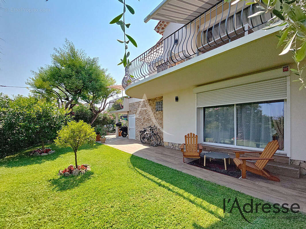 Maison à MANDELIEU-LA-NAPOULE