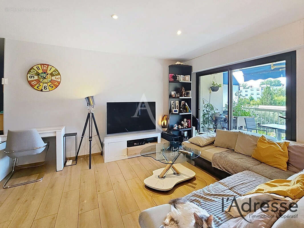 Appartement à MANDELIEU-LA-NAPOULE