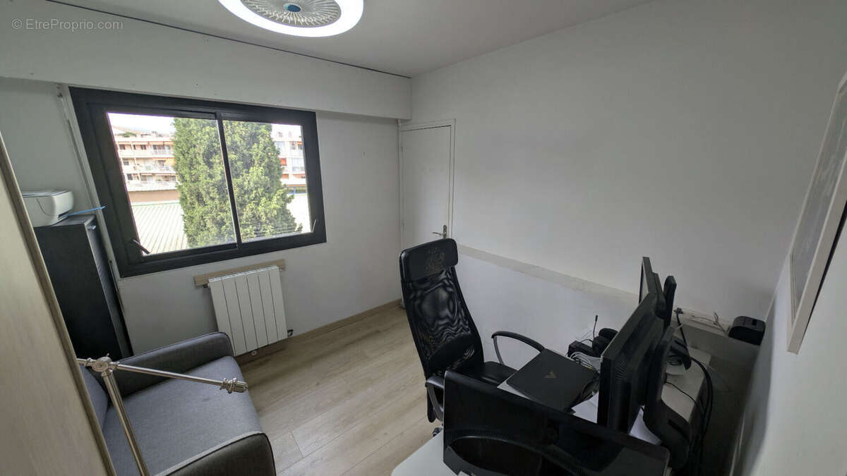 Appartement à MANDELIEU-LA-NAPOULE