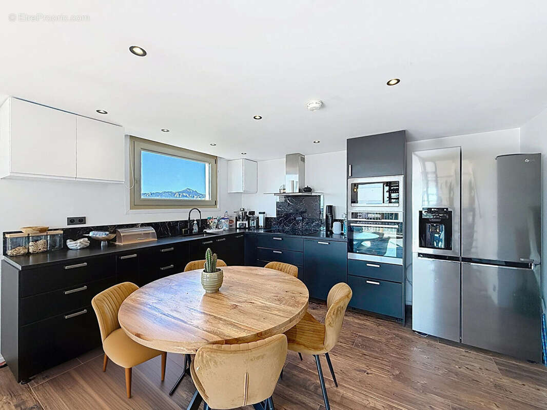 Appartement à MANDELIEU-LA-NAPOULE