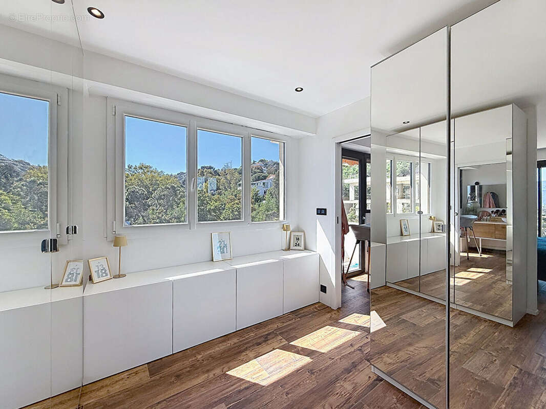 Appartement à MANDELIEU-LA-NAPOULE