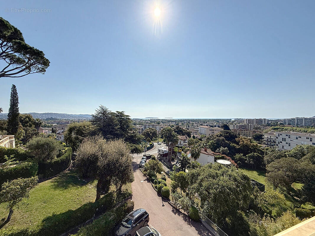 Appartement à MANDELIEU-LA-NAPOULE