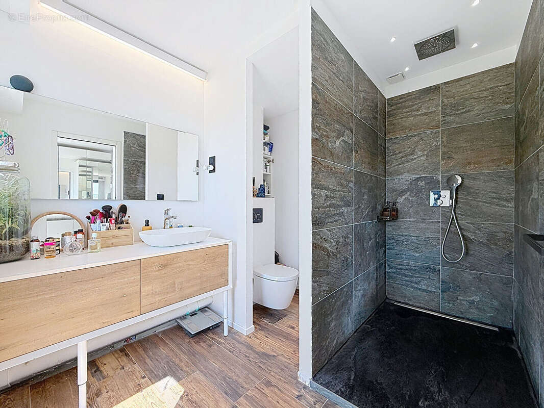 Appartement à MANDELIEU-LA-NAPOULE