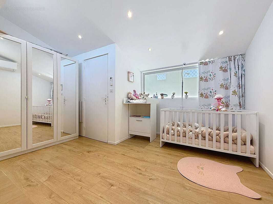 Appartement à MANDELIEU-LA-NAPOULE