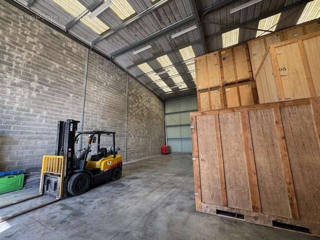 Commerce à COSNES-ET-ROMAIN