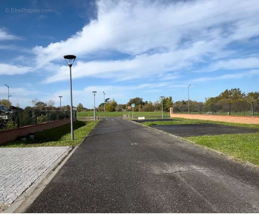 Terrain à MONTAUBAN