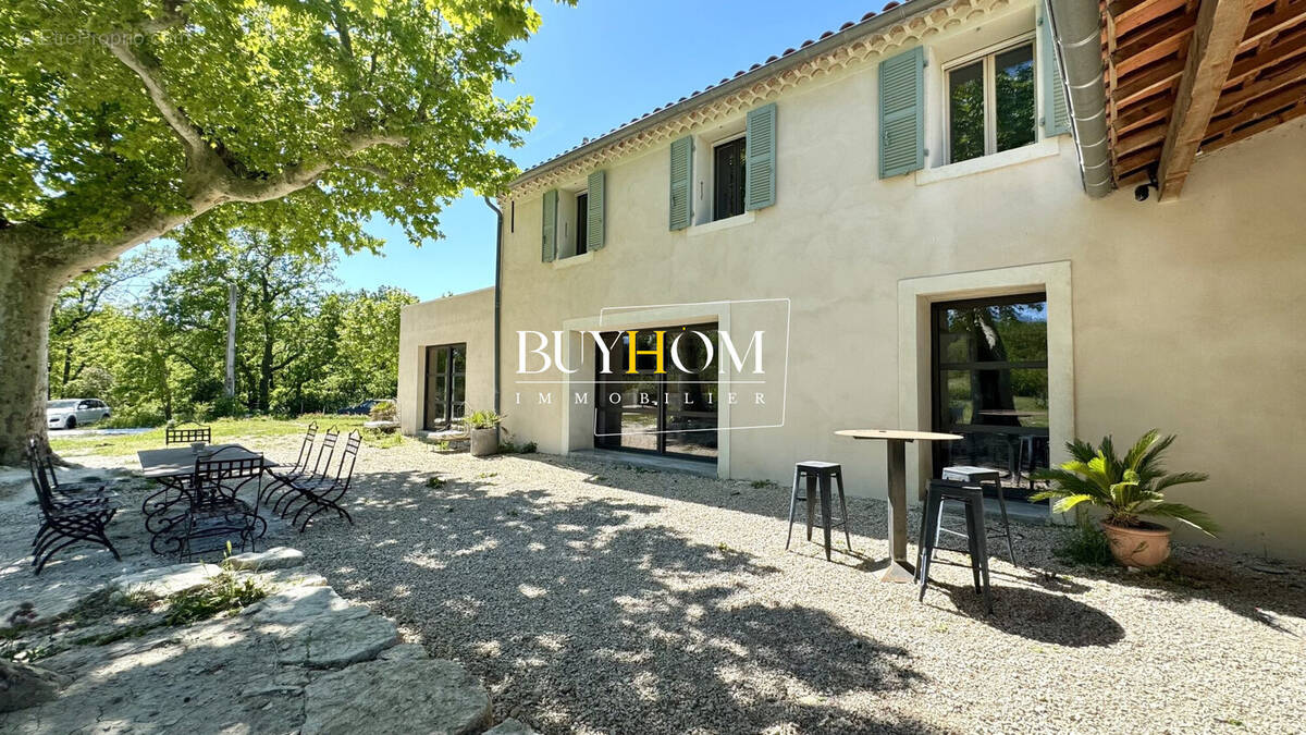 Maison à L&#039;ISLE-SUR-LA-SORGUE