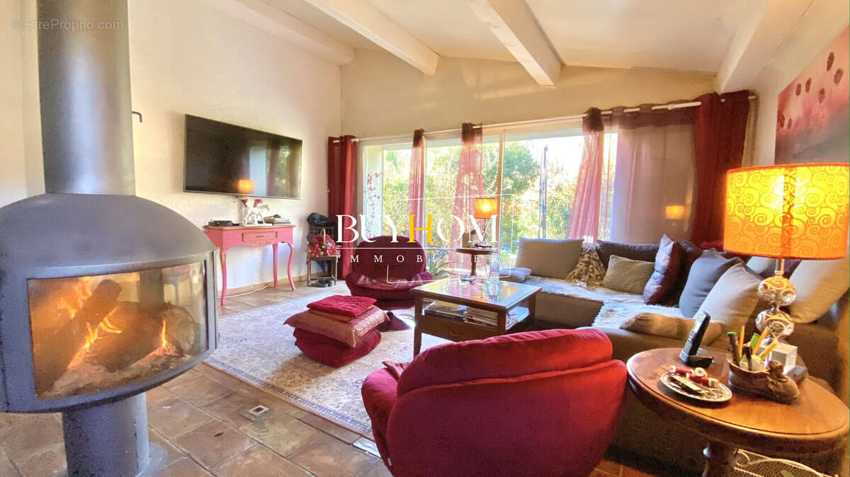 Maison à SAINT-SATURNIN-LES-APT