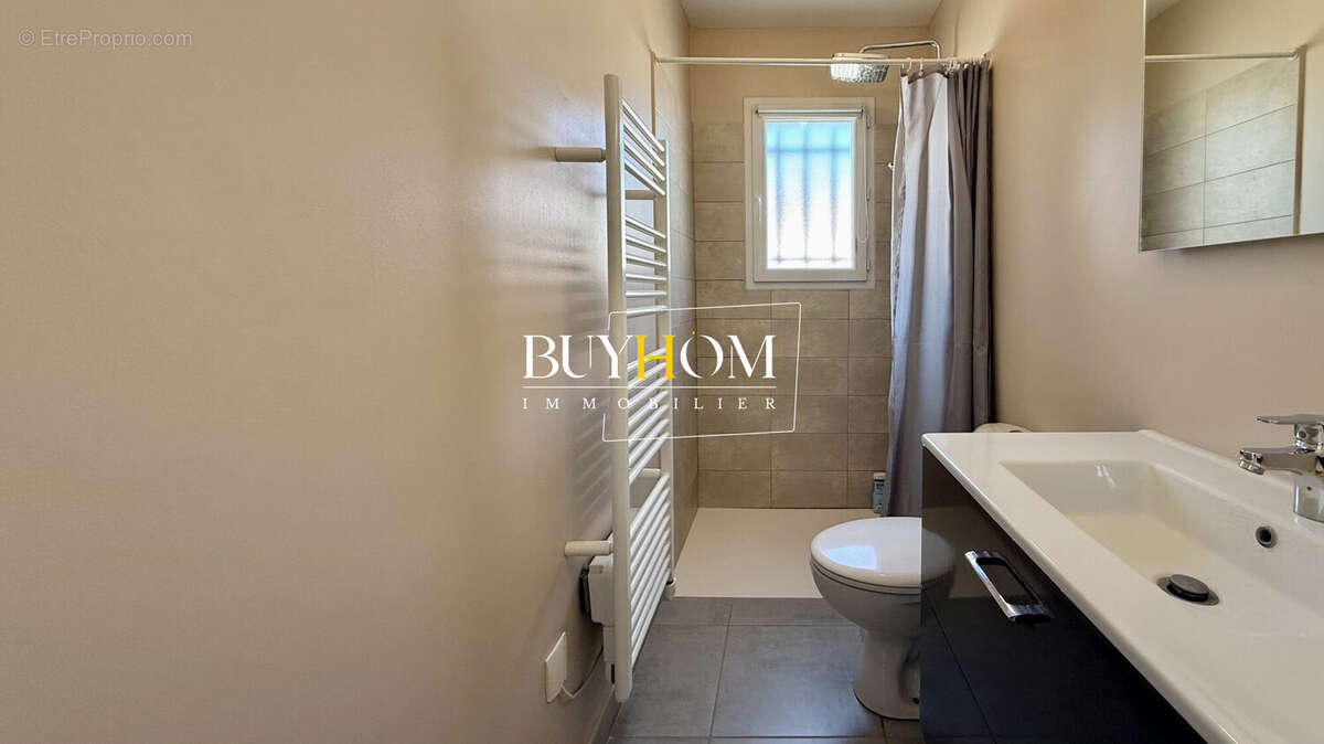 Maison à L&#039;ISLE-SUR-LA-SORGUE