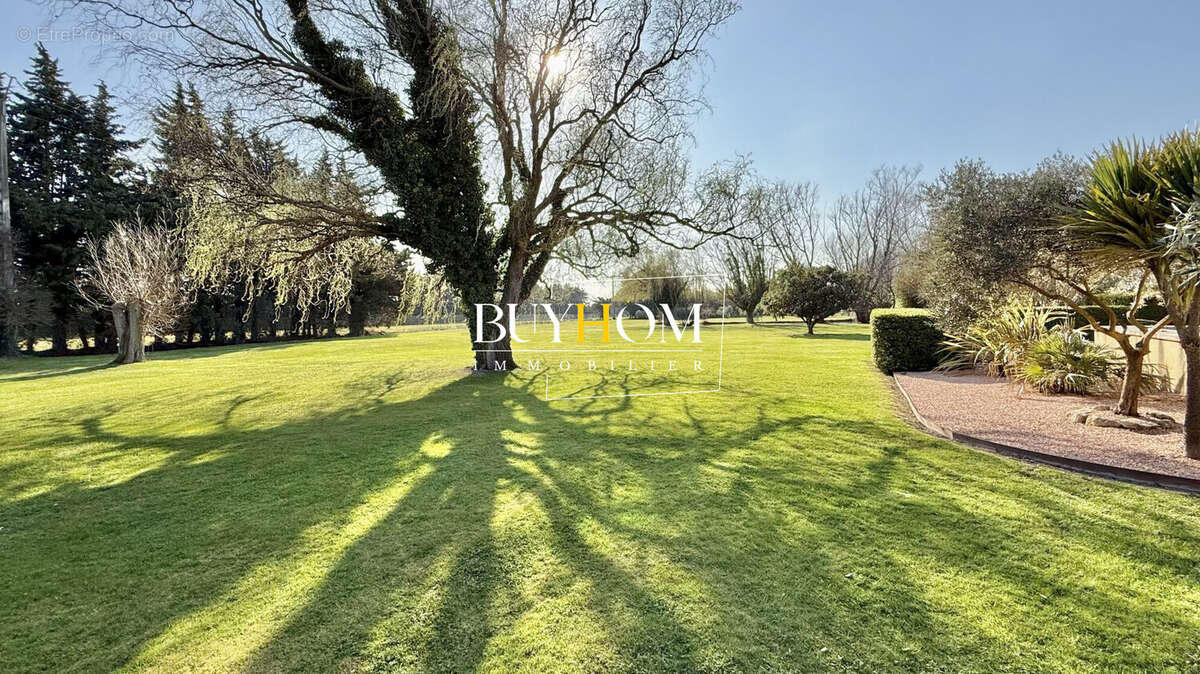 Maison à PERNES-LES-FONTAINES