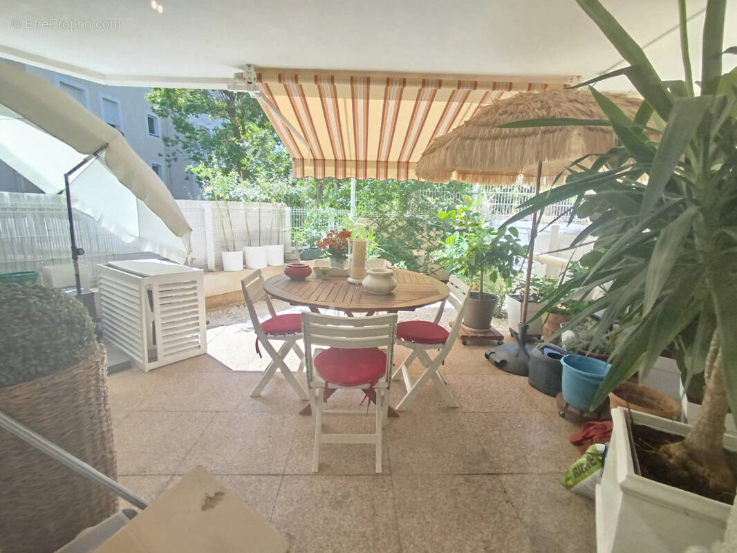 Appartement à HYERES