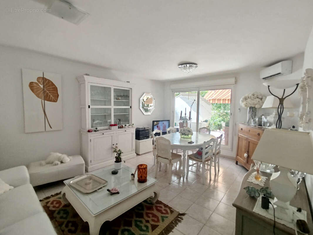 Appartement à HYERES