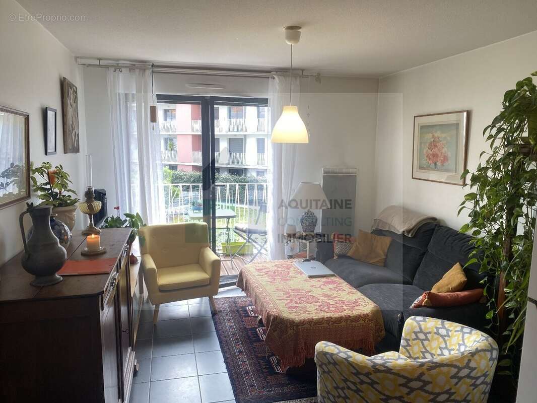 Appartement à BORDEAUX