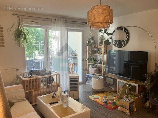 Appartement à VILLENAVE-D&#039;ORNON