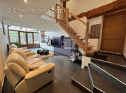 Maison à INJOUX-GENISSIAT