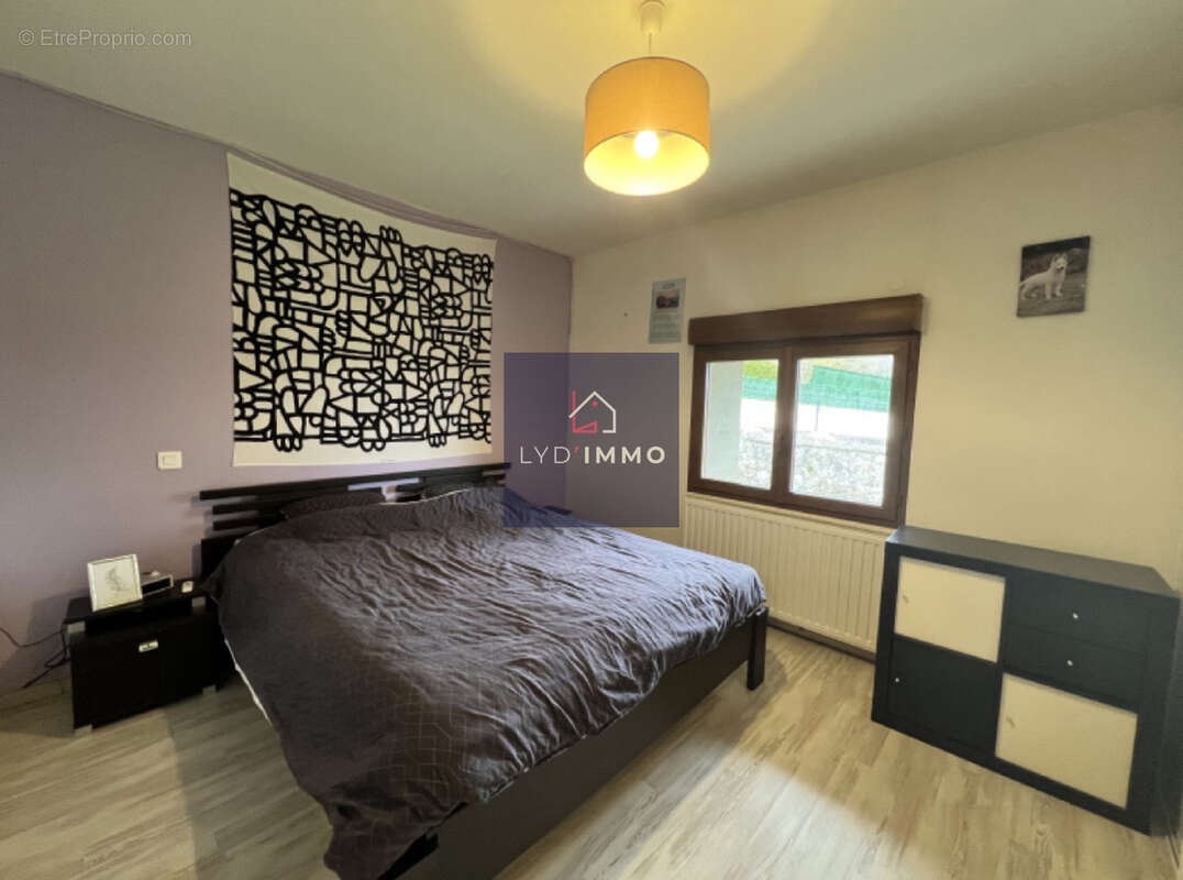 Maison à INJOUX-GENISSIAT