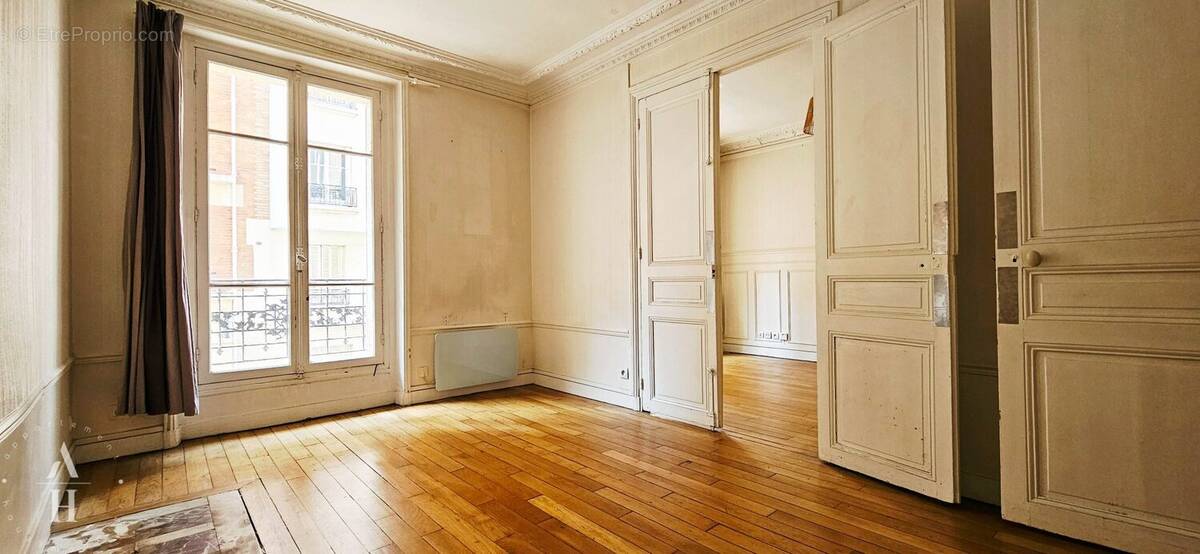 Appartement à PARIS-15E