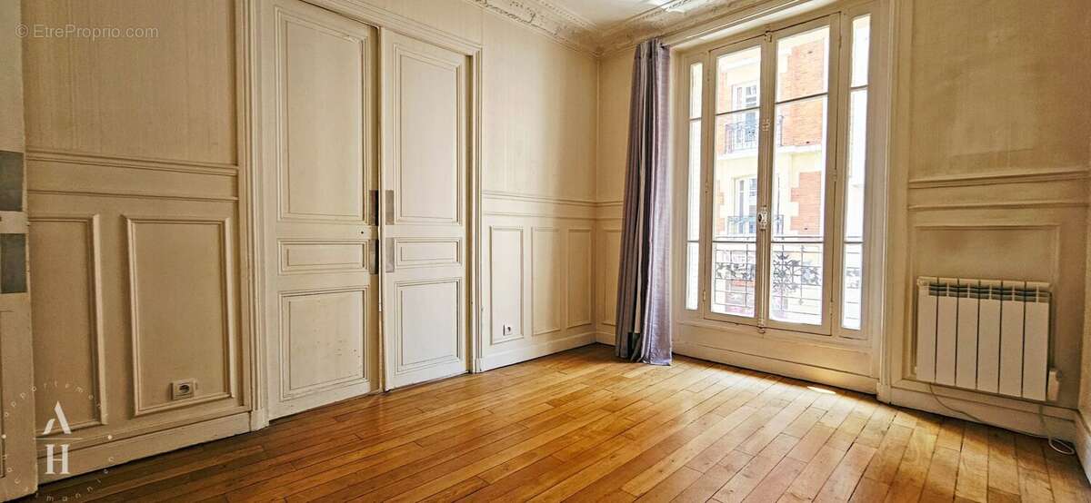 Appartement à PARIS-15E