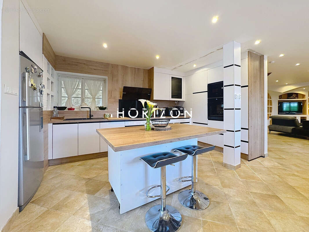 Maison à PEYZIEUX-SUR-SAONE