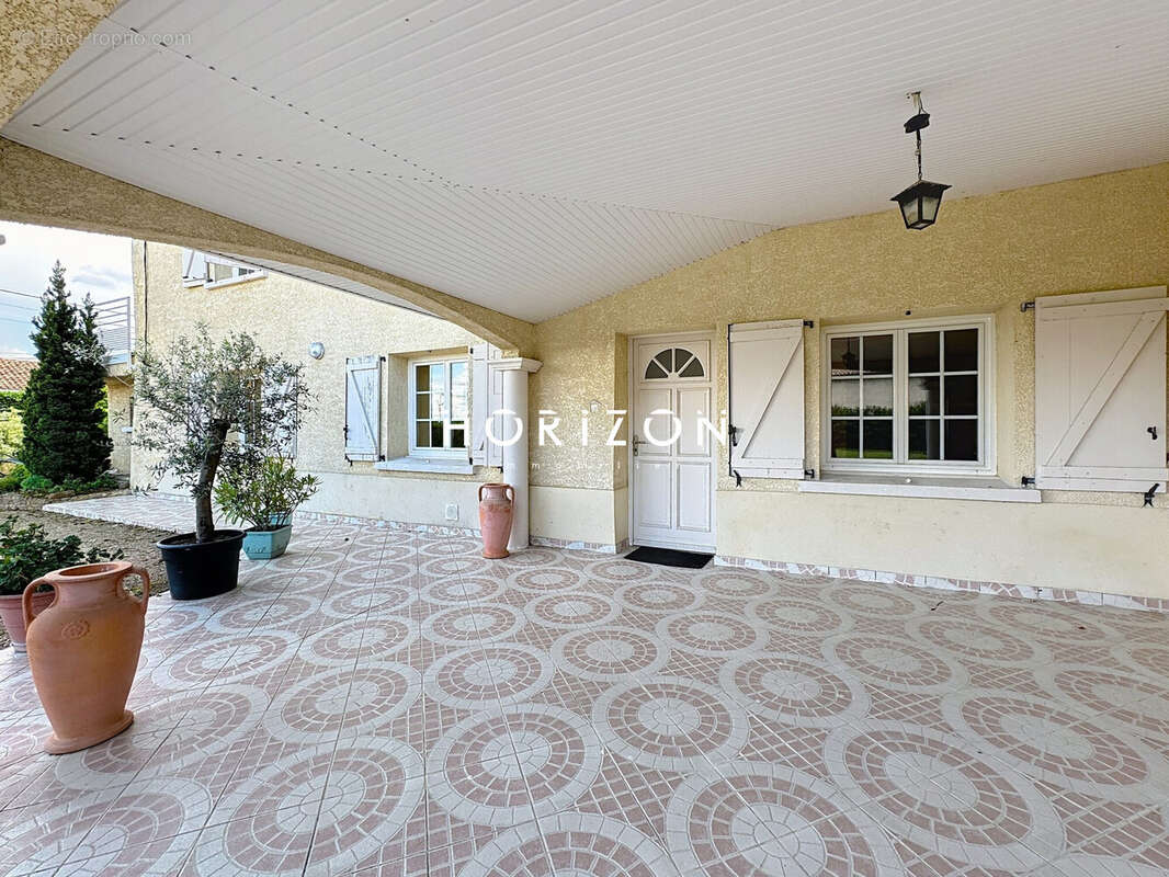 Maison à PEYZIEUX-SUR-SAONE