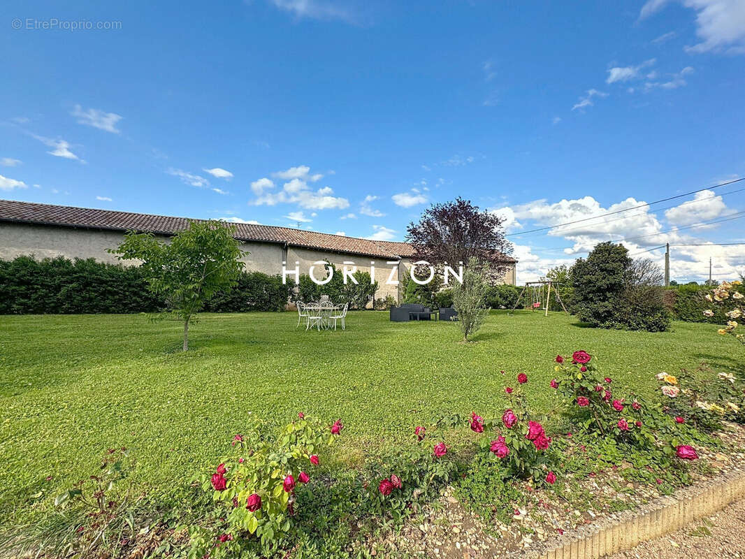 Maison à CORCELLES-EN-BEAUJOLAIS