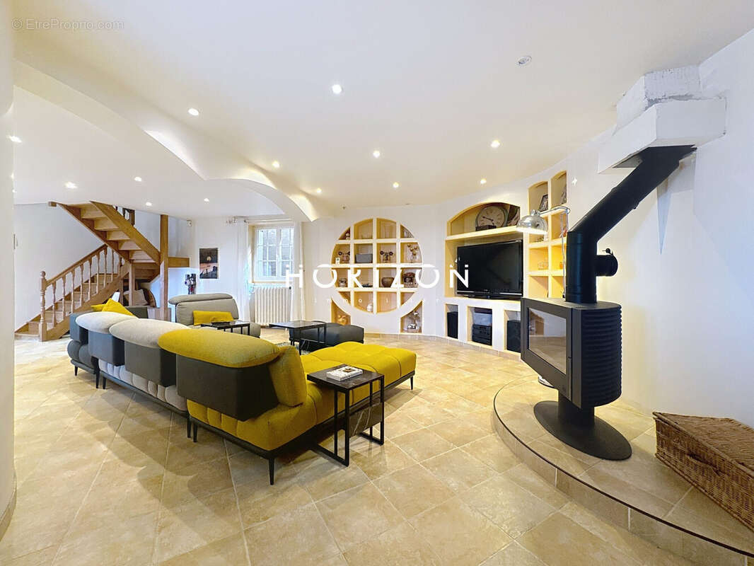 Maison à CORCELLES-EN-BEAUJOLAIS