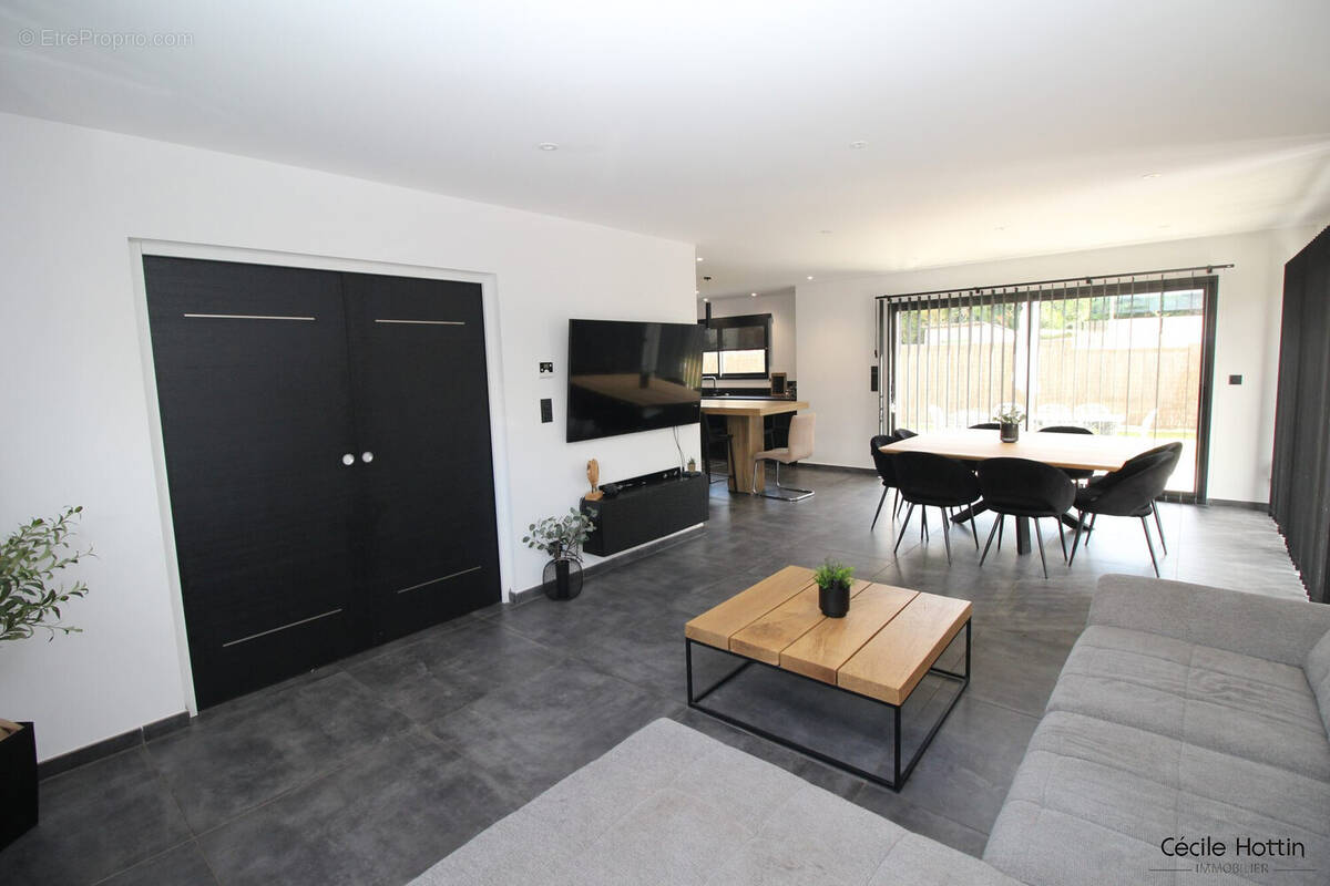 Maison à CAMPHIN-EN-CAREMBAULT