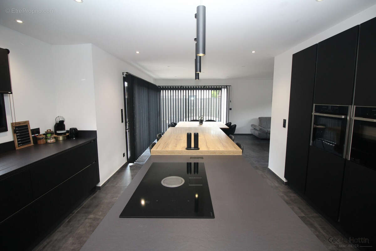 Maison à CAMPHIN-EN-CAREMBAULT