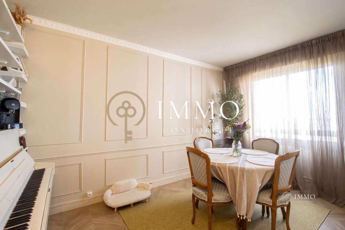 Appartement à L&#039;HAY-LES-ROSES