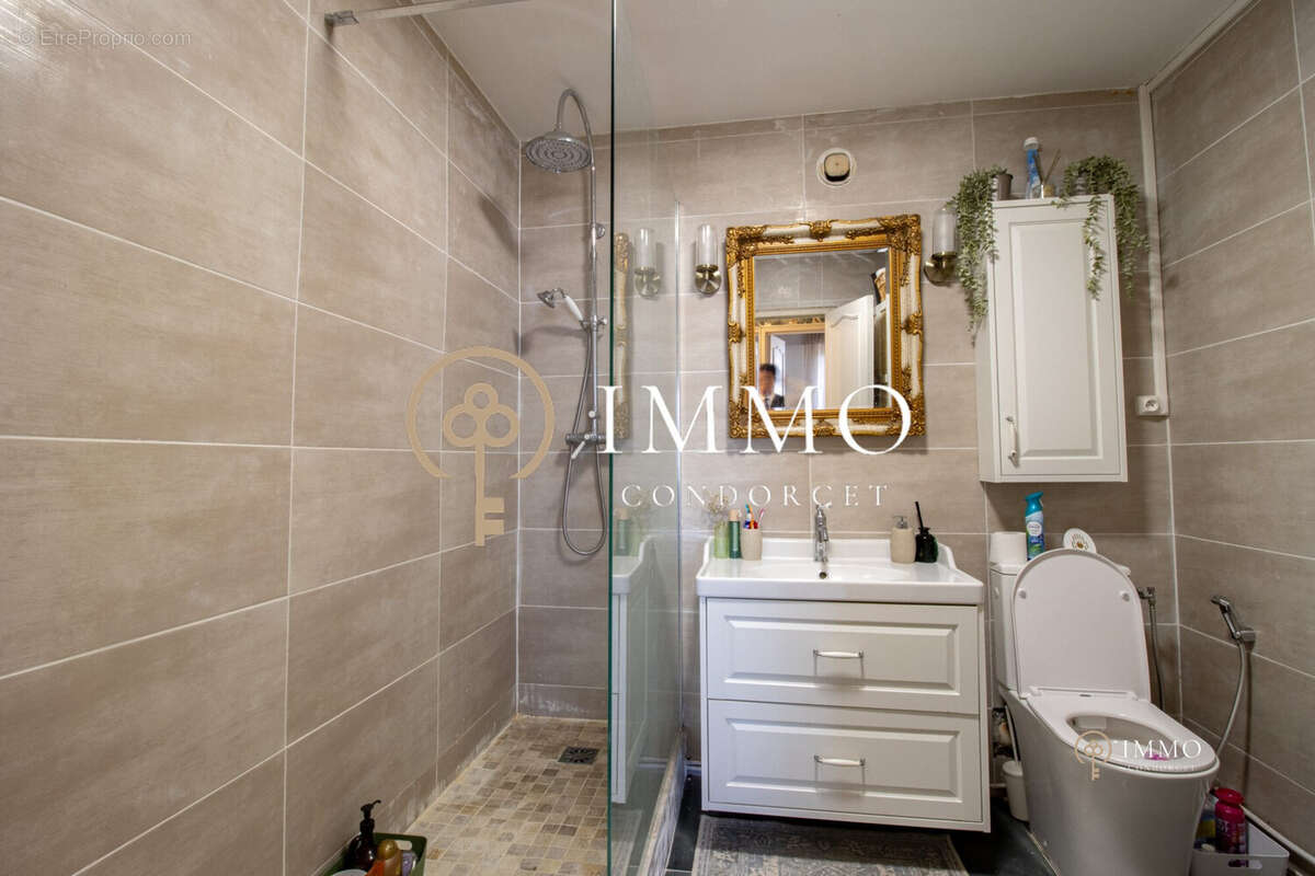 Appartement à L&#039;HAY-LES-ROSES