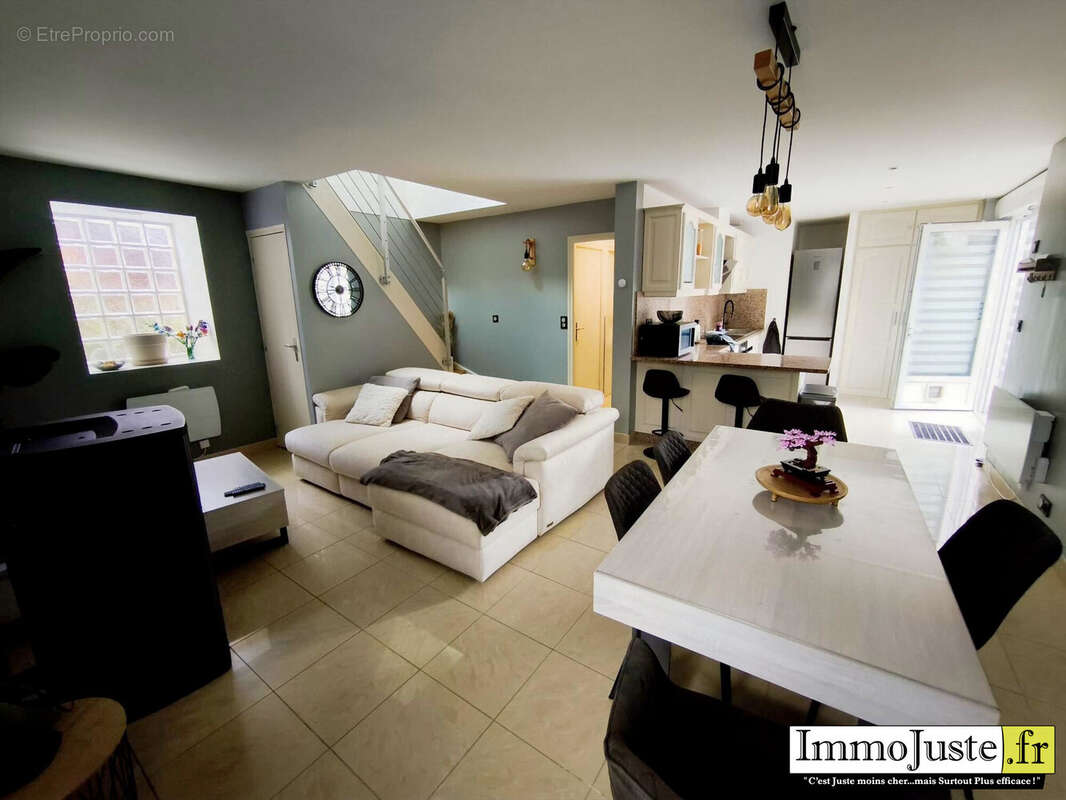 Maison à LES ESSARTS-LE-ROI