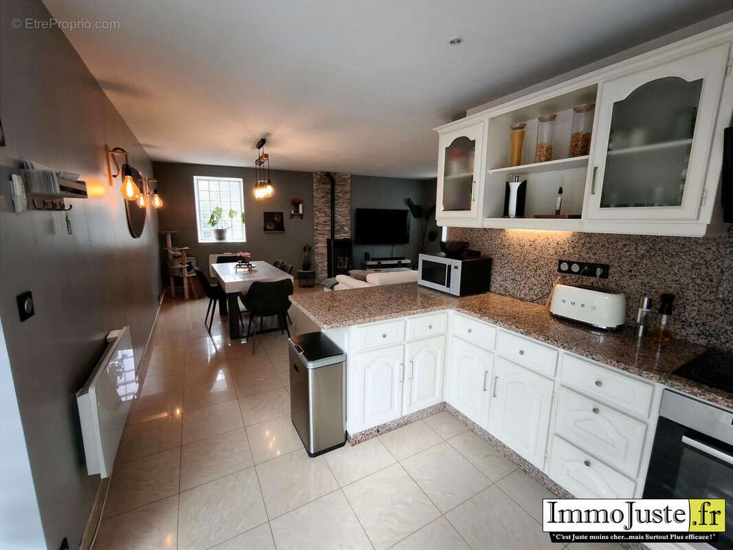 Maison à LES ESSARTS-LE-ROI