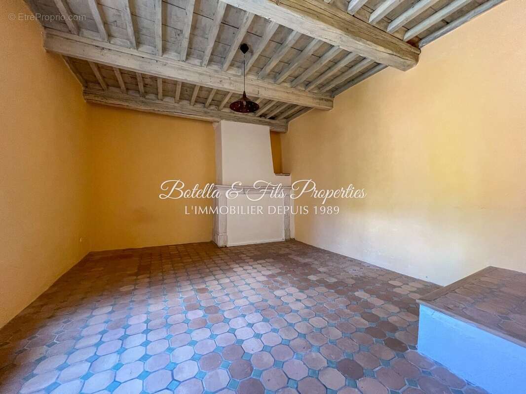 Maison à GOUDARGUES