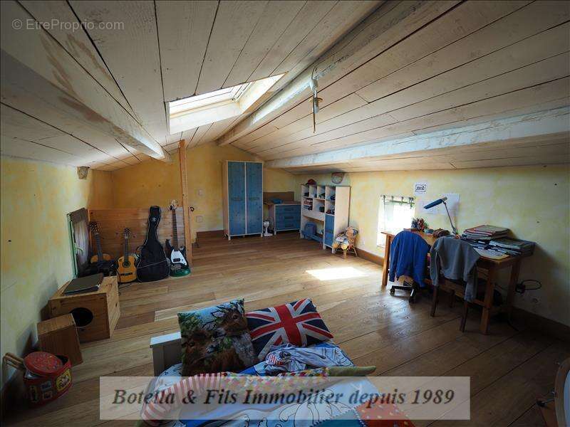 Maison à GOUDARGUES